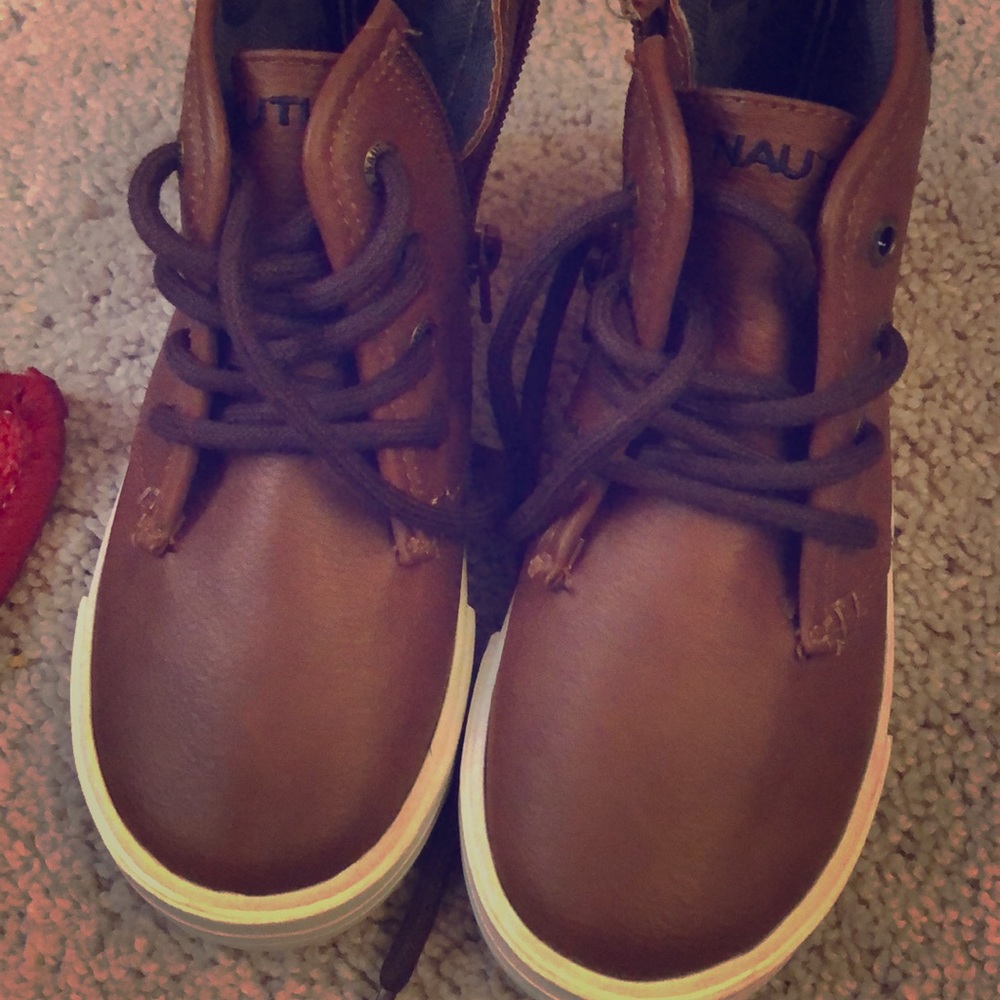 Nautica high tops/ boots